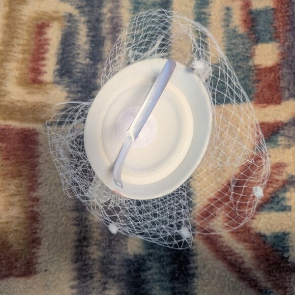 Fascinator Hat Headpiece Feather Mesh Veil Derby Wedding Evening Tea Party - Picture 5 of 6